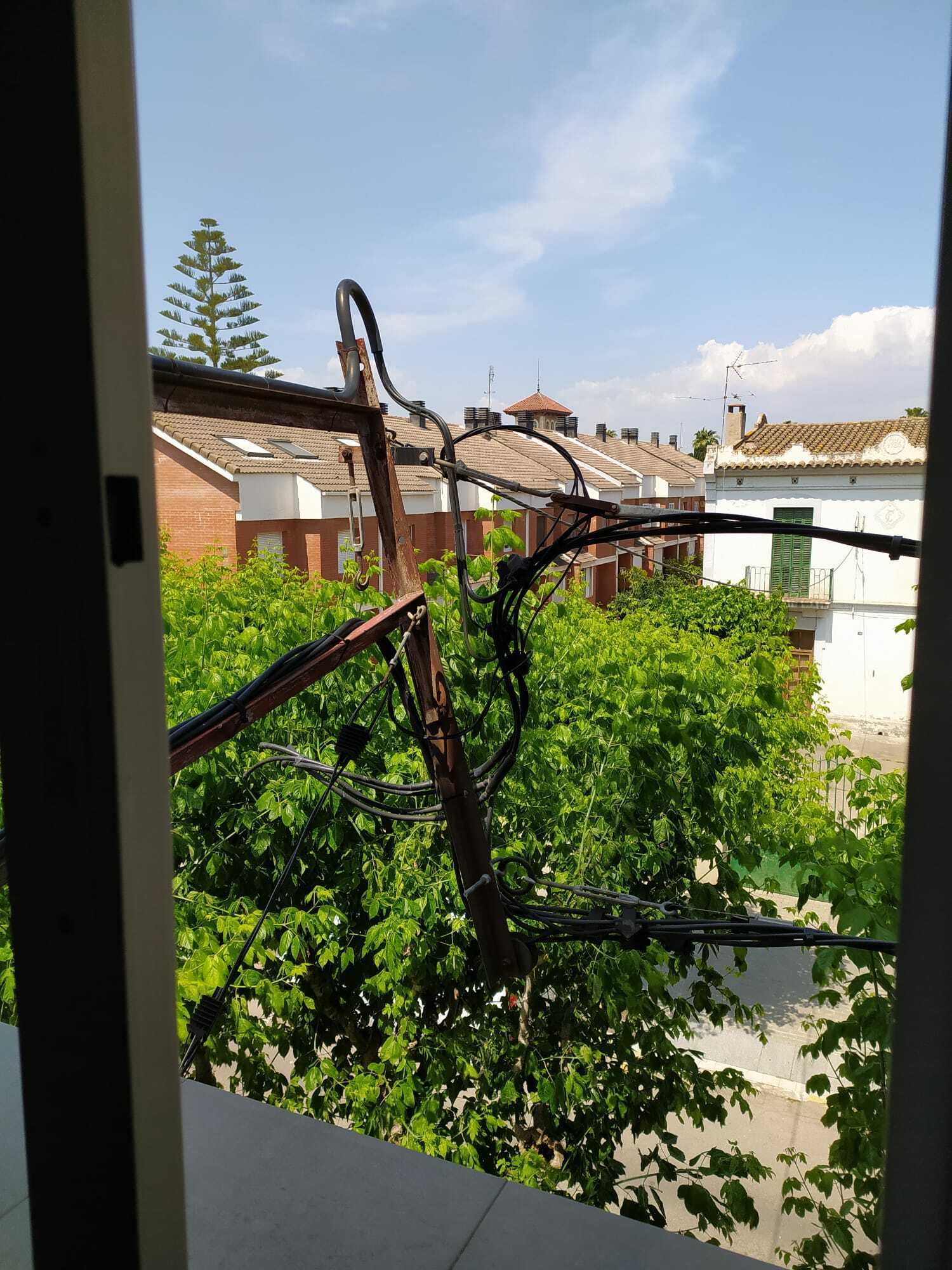 Imatge pels mitjans: Eliminació estructures de cablejat